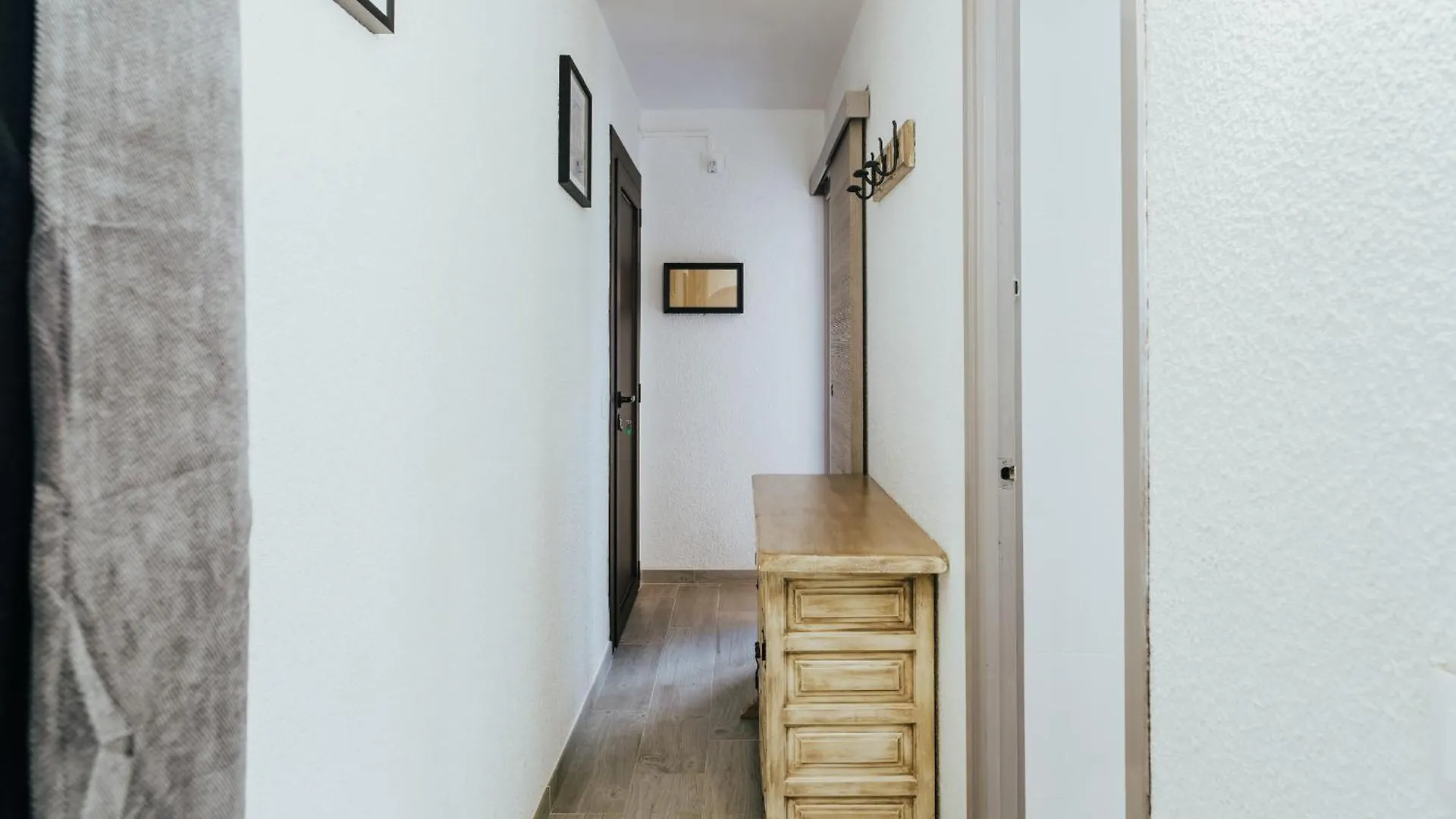 Welcs Apartamento 201 Emp Con Terraza Roses